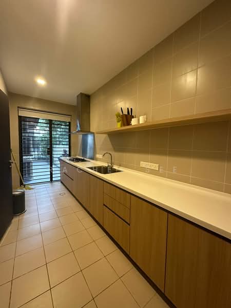 Semi-Detached House for Rent in Leisure Farm (Gelang Patah) - Rachel See - Kitchen - PropertyGuru.com.my