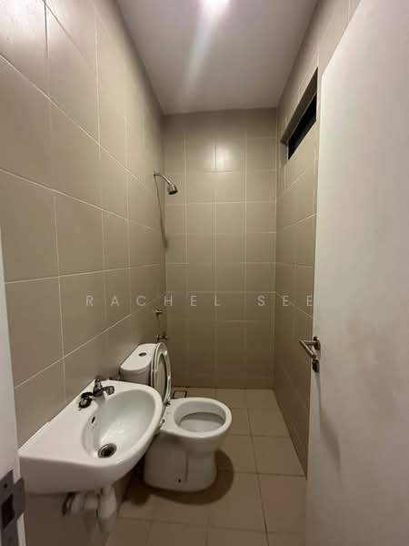 Semi-Detached House for Rent in Leisure Farm (Gelang Patah) - Rachel See - Bathroom - PropertyGuru.com.my