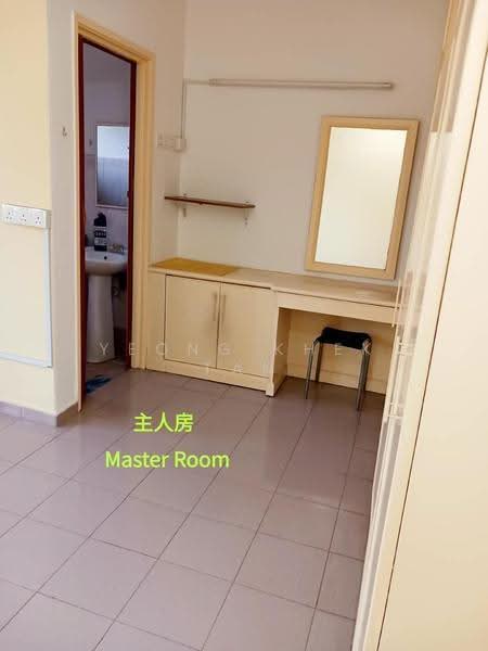 Rumah Teres 2-Tingkat untuk Disewa di Bandar Bukit Raja (Klang) - Yeong Khek Tan - Master Bedroom - PropertyGuru.com.my