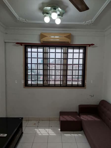 Pangsapuri untuk Dijual di Sri Penara - Luqman Ramli - Living Room - PropertyGuru.com.my