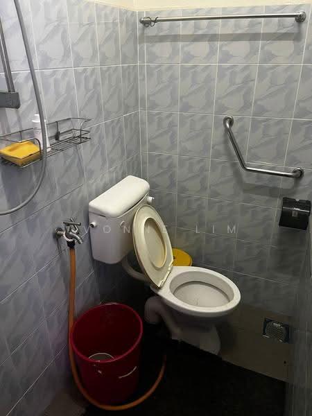 Rumah Teres 2-Tingkat untuk Dijual di Taman Sri Kulai Baru 2 (Kulai) - Yvonne Lim - Bathroom - PropertyGuru.com.my