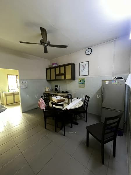 Rumah Teres 2-Tingkat untuk Dijual di Taman Sri Kulai Baru 2 (Kulai) - Yvonne Lim - Kitchen - PropertyGuru.com.my