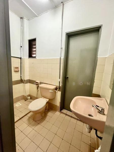 2-storey Terraced House for Sale in Kuala Lumpur (Kuala Lumpur) - Bernisa Bon - Bathroom - PropertyGuru.com.my