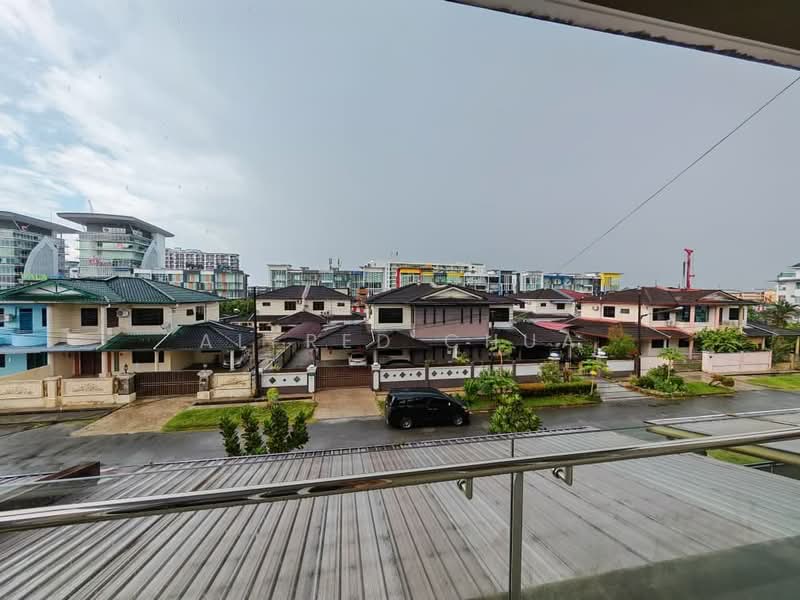 Rumah Berkembar untuk Dijual di Stampin (Kuching) - Alfred Chua - Exterior - PropertyGuru.com.my