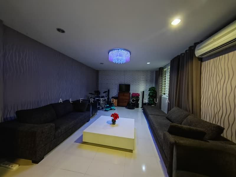 Rumah Berkembar untuk Dijual di Stampin (Kuching) - Alfred Chua - Living Room - PropertyGuru.com.my