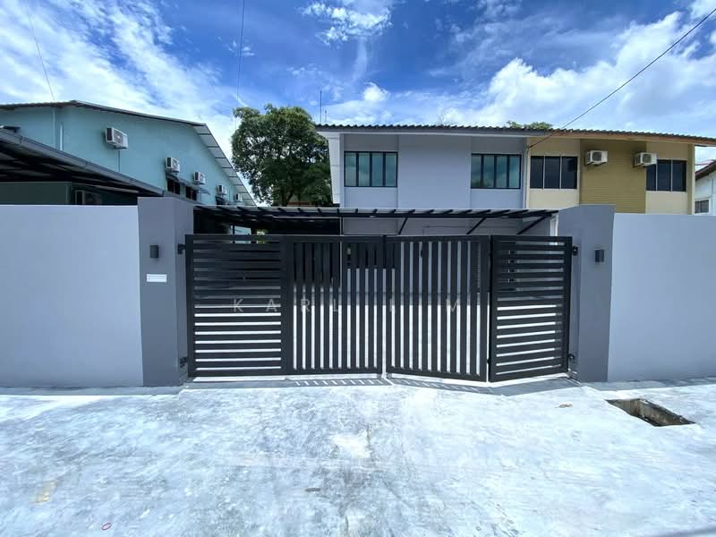 Rumah Berkembar untuk Dijual di Taman Majidee (Johor Bahru) - Karl Lim - Exterior - PropertyGuru.com.my