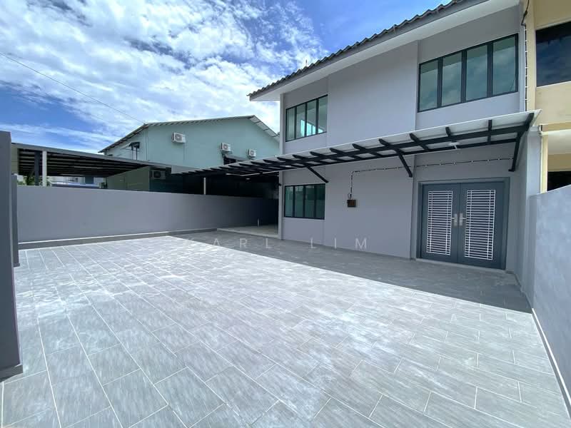 Rumah Berkembar untuk Dijual di Taman Majidee (Johor Bahru) - Karl Lim - Exterior - PropertyGuru.com.my