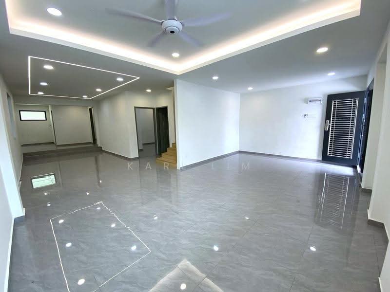 Rumah Berkembar untuk Dijual di Taman Majidee (Johor Bahru) - Karl Lim - Living Room - PropertyGuru.com.my