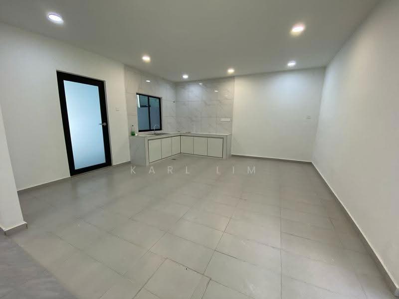 Rumah Berkembar untuk Dijual di Taman Majidee (Johor Bahru) - Karl Lim - Kitchen - PropertyGuru.com.my