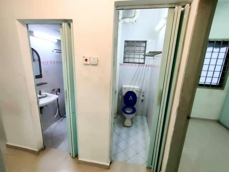 Flat for Sale at Taman Melawati - Jas Tay - Bathroom - PropertyGuru.com.my