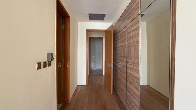 Kediaman Servis untuk Dijual di The Oval - Alice Moo - Corridor - PropertyGuru.com.my