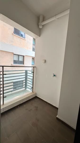 Condominium for Sale at Bay Point @ Country Garden Danga Bay - Zoey Lee - Balcony - PropertyGuru.com.my