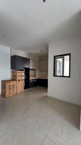 Condominium for Sale at Bay Point @ Country Garden Danga Bay - Zoey Lee - Kitchen - PropertyGuru.com.my