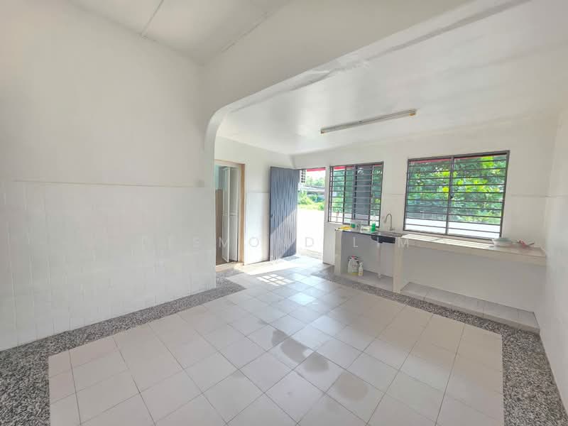 1-storey Terraced House for Rent in Johor Bahru (Johor) - Desmond Lim - Kitchen - PropertyGuru.com.my