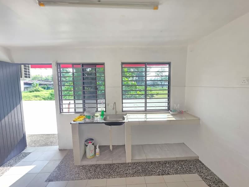 1-storey Terraced House for Rent in Johor Bahru (Johor) - Desmond Lim - Kitchen - PropertyGuru.com.my