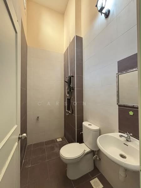 Rumah Kluster untuk Disewa di Taman Adda Heights (Tebrau) - Carson . - Bathroom - PropertyGuru.com.my
