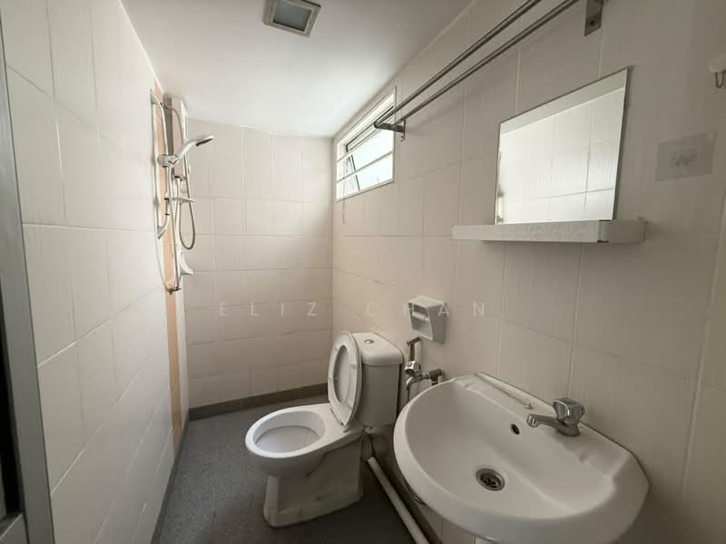Townhouse for Sale in Batu Caves (Selangor) - Eliz Chan - Bathroom - PropertyGuru.com.my