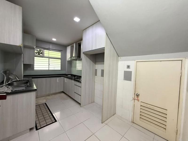 Townhouse for Sale in Batu Caves (Selangor) - Eliz Chan - Kitchen - PropertyGuru.com.my