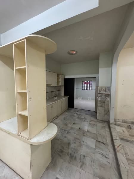 2-storey Terraced House for Sale in Taman Menglembu Berlian (Menglembu) - Joseph Wong - Kitchen - PropertyGuru.com.my