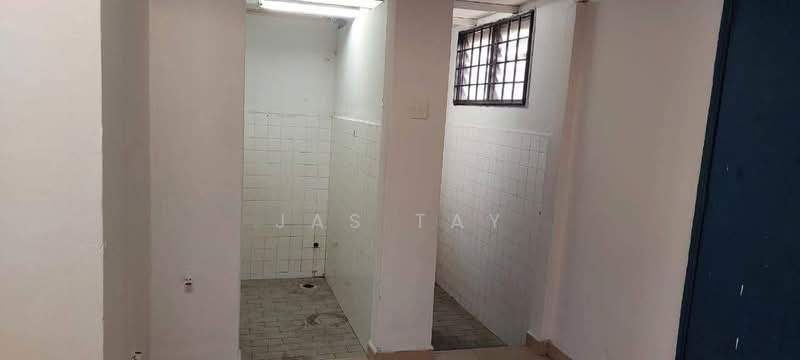 Kedai untuk Disewa di Plentong (Johor) - Jas Tay - Bathroom - PropertyGuru.com.my