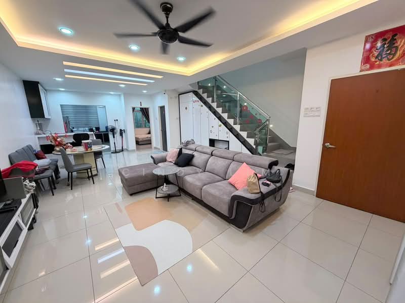 2-storey Terraced House for Sale in Mutiara Rini (Skudai) - Cindy Lim - Living Room - PropertyGuru.com.my