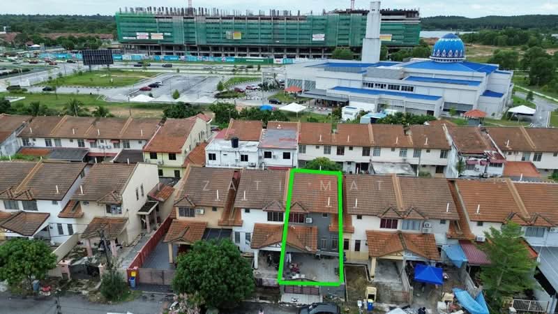 2-storey Terraced House for Sale in Bandar Saujana Putra (Tanjong Duabelas) - Izzati Mat - Exterior - PropertyGuru.com.my