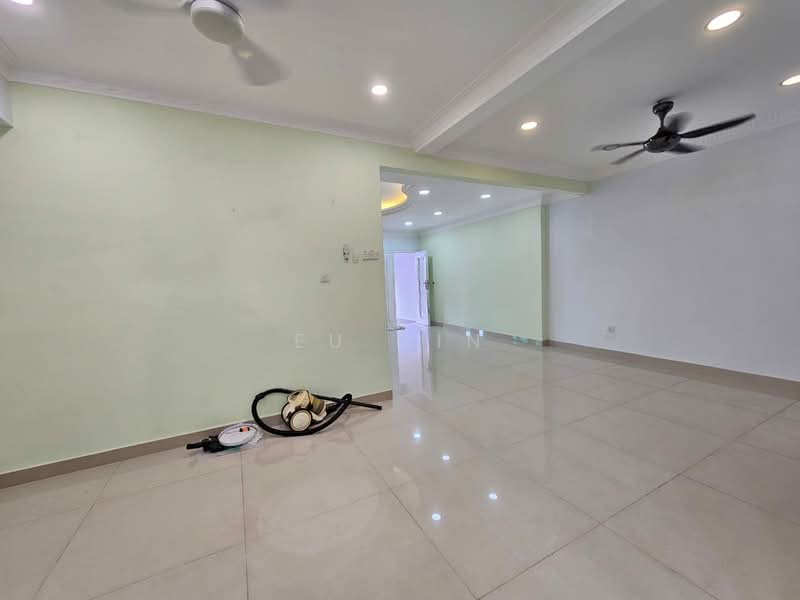 2-storey Terraced House for Sale in Puchong (Selangor) - Eu Gin - Living Room - PropertyGuru.com.my