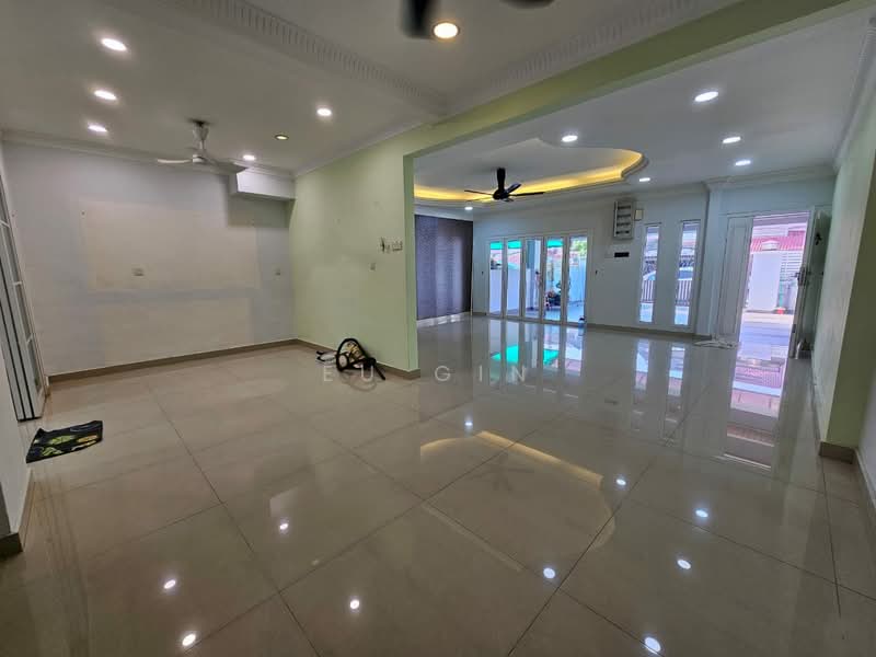 2-storey Terraced House for Sale in Puchong (Selangor) - Eu Gin - Living Room - PropertyGuru.com.my