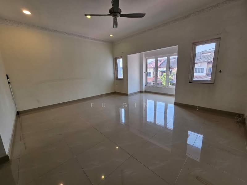 2-storey Terraced House for Sale in Puchong (Selangor) - Eu Gin - Living Room - PropertyGuru.com.my