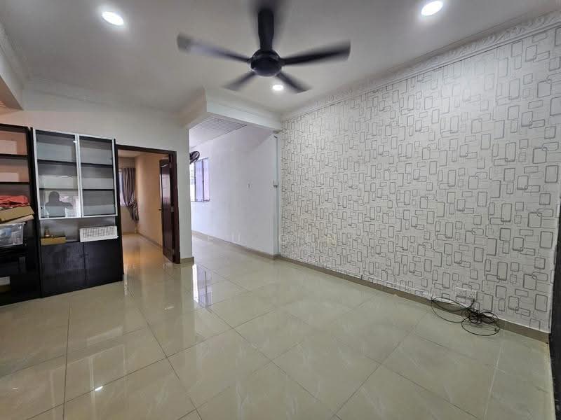 2-storey Terraced House for Sale in Puchong (Selangor) - Eu Gin - Living Room - PropertyGuru.com.my