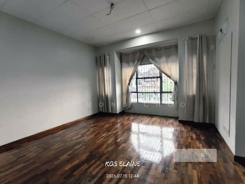 Rumah Teres untuk Dijual di Bandar Botanic (Klang) - Raymond Choo - Living Room - PropertyGuru.com.my