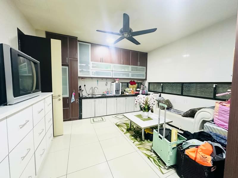 Rumah Berkembar untuk Dijual di Taman Tropika 2 (Kajang) - Amirun Kinanah - Kitchen - PropertyGuru.com.my