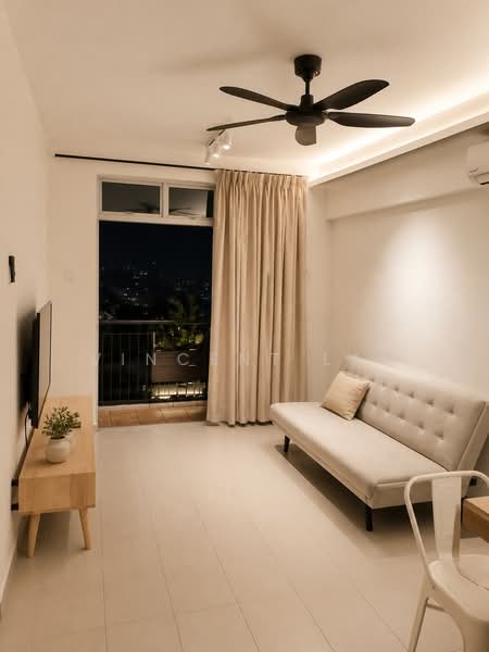 Pangsapuri untuk Dijual di Lake View Suites - Vincent Lai - Living Room - PropertyGuru.com.my