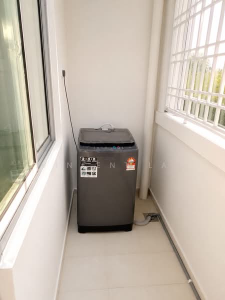 Pangsapuri untuk Dijual di Lake View Suites - Vincent Lai - Balcony - PropertyGuru.com.my