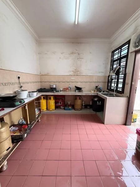 2-storey Terraced House for Sale in Taman Megah Ria (Masai) - Cindy Lim - Kitchen - PropertyGuru.com.my