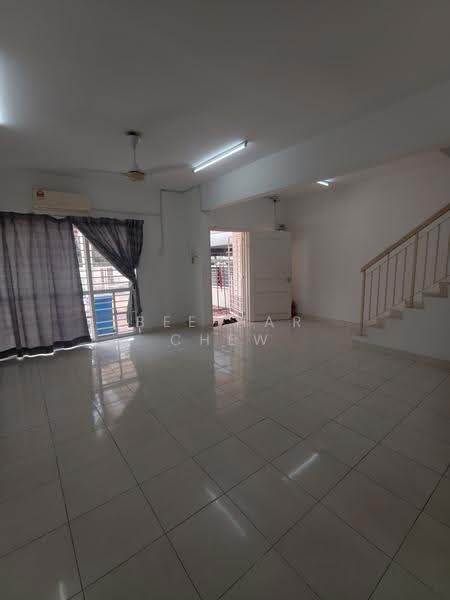 2-storey Terraced House for Sale in Alam Nusantara (Setia Alam) - Bee Har Chew - Living Room - PropertyGuru.com.my