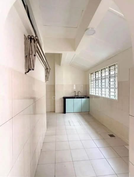 Rumah Teres 2-Tingkat untuk Disewa di Taman Pelangi Indah (Ulu Tiram) - Puyol Chin - Kitchen - PropertyGuru.com.my