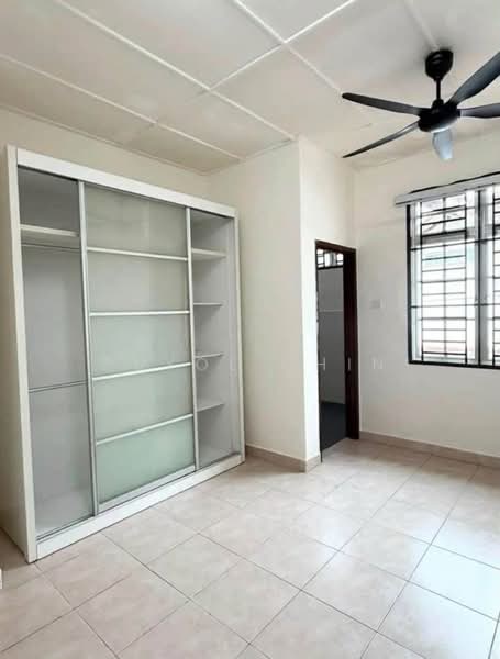 Rumah Teres 2-Tingkat untuk Disewa di Taman Pelangi Indah (Ulu Tiram) - Puyol Chin - Bedroom - PropertyGuru.com.my