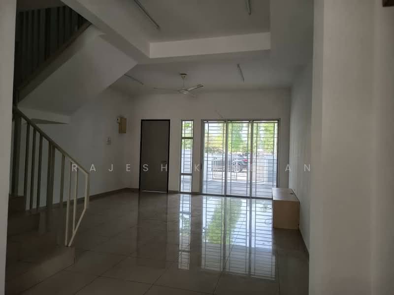 2-storey Terraced House for Rent in Rawang (Selangor) - Rajesh Kanesan - Living Room - PropertyGuru.com.my