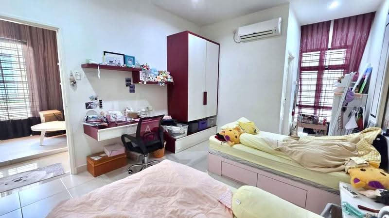 Semi-Detached House for Sale in Taman Seri Austin (Tebrau) - Karl Lim - Bedroom - PropertyGuru.com.my