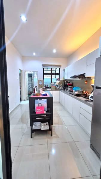 Semi-Detached House for Sale in Taman Seri Austin (Tebrau) - Karl Lim - Kitchen - PropertyGuru.com.my