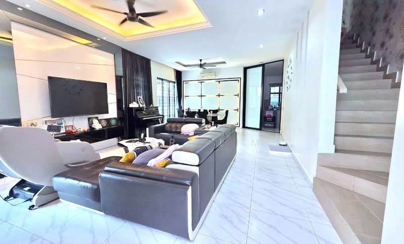 Semi-Detached House for Sale in Taman Seri Austin (Tebrau) - Karl Lim - Living Room - PropertyGuru.com.my
