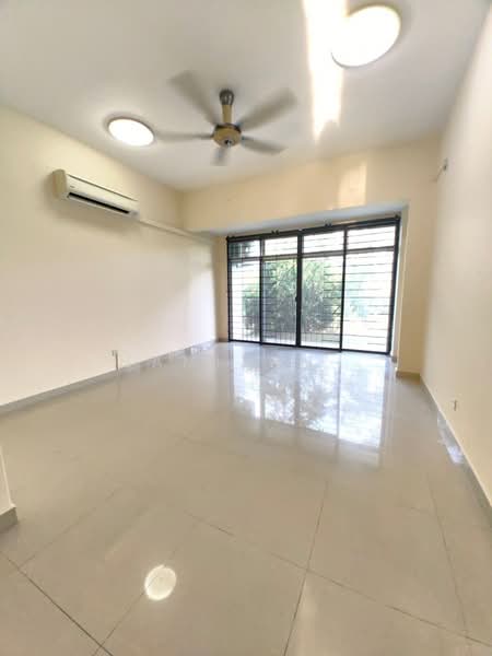 Rumah Berkembar untuk Disewa di Presint 15 (Putrajaya) - Hamizah . - Living Room - PropertyGuru.com.my