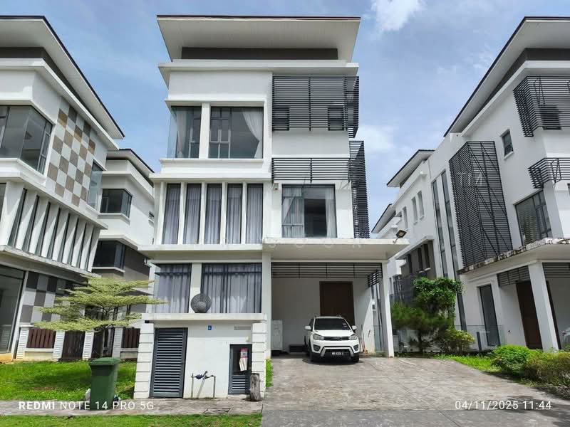 Bungalow House for Sale in Shah Alam (Selangor) - Mr Soon - Exterior - PropertyGuru.com.my