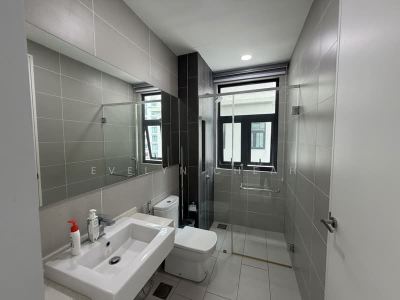 Condominium for Sale at Sky Condominium (Skyz Residence) - Evelyn Cheah - Bathroom - PropertyGuru.com.my