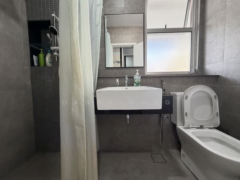 2-storey Terraced House for Sale in Tamansari (Rawang) - Danny Wong - Bathroom - PropertyGuru.com.my