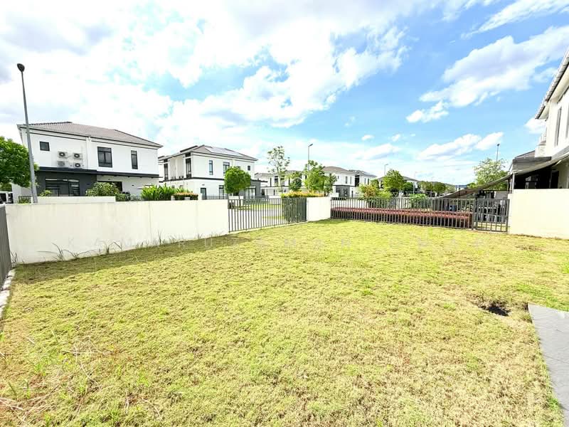 2-storey Terraced House for Sale in Puncak Alam (Selangor) - Kamaruzaman Omar - Exterior - PropertyGuru.com.my
