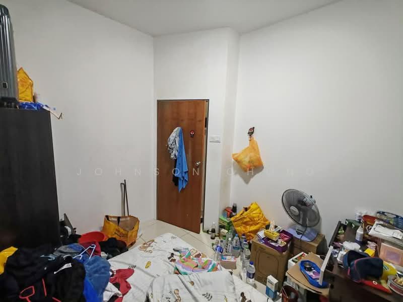 Kediaman Servis untuk Dijual di SKS Habitat - Johnson Chong - Bedroom - PropertyGuru.com.my