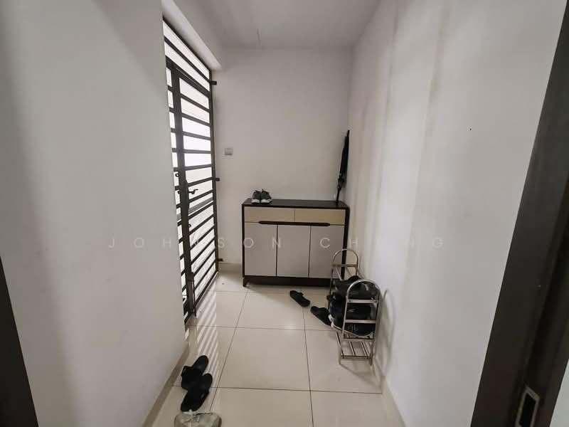 Kediaman Servis untuk Dijual di SKS Habitat - Johnson Chong - Entrance - PropertyGuru.com.my