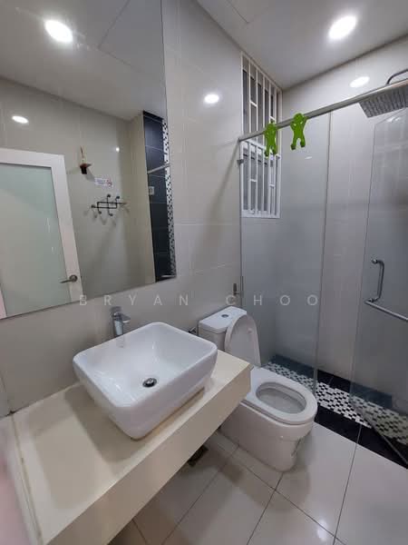 Service Residence for Sale at Skypod Residence - Bryan Choo - Bathroom - PropertyGuru.com.my